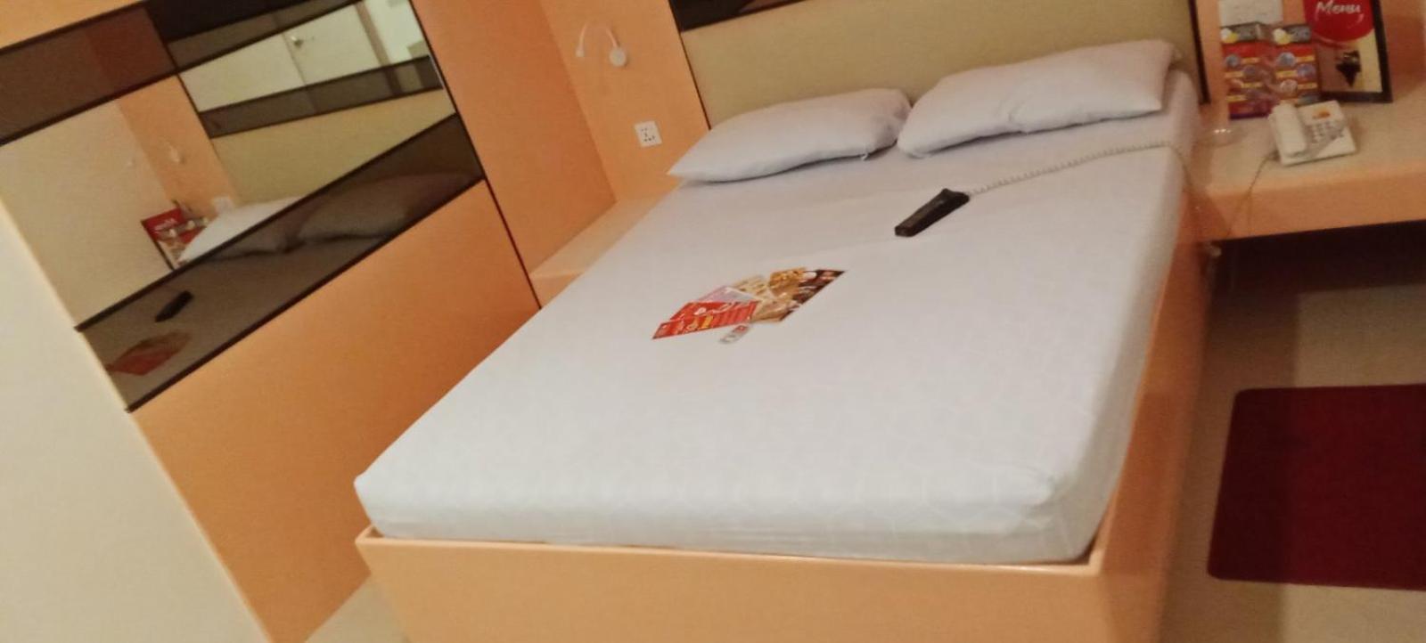 Hotel Sogo Buendia Pasay Eksteriør billede