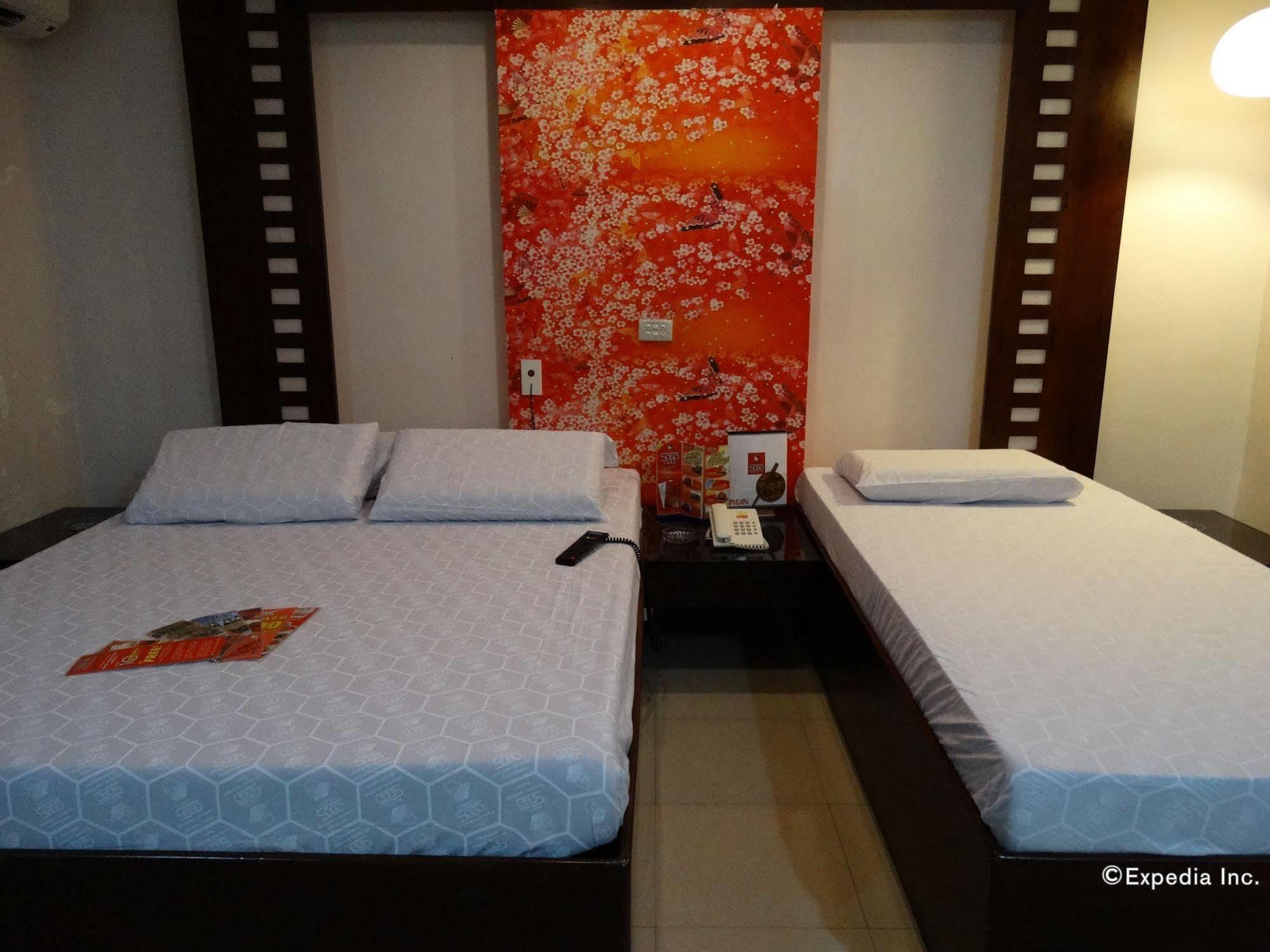 Hotel Sogo Buendia Pasay Eksteriør billede